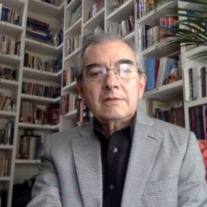 alt="Facilitador del diplomado de liderazgo para empresas"