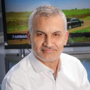 alt="Facilitador del diplomado de liderazgo para empresas"